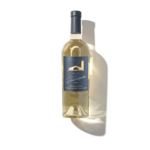 Wine bottle of 2021 The Estates Sauvignon Blanc Stags Leap District.